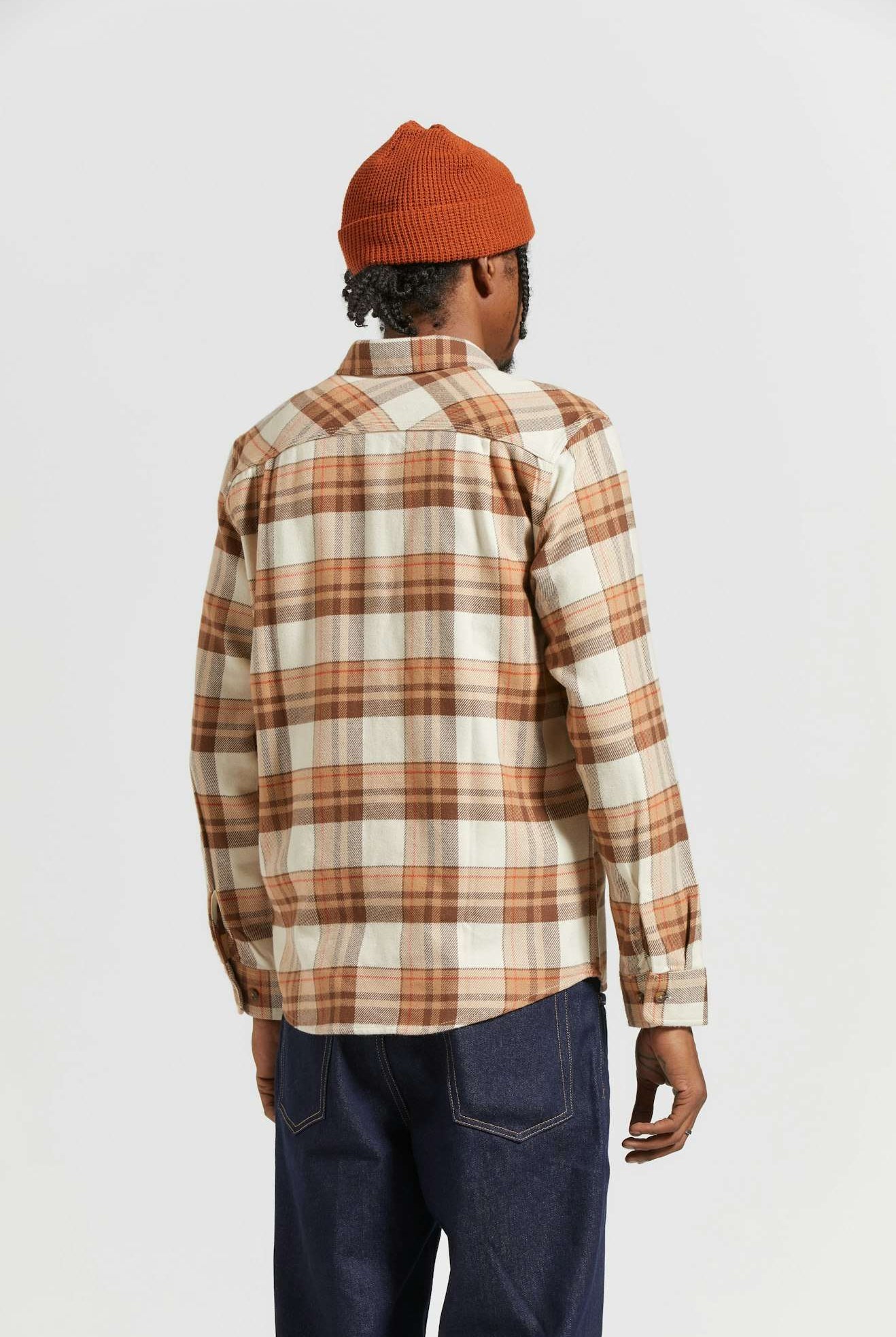 Men's Back Fit Image | Bowery L/S Flannel - Whitecap/Pinecone Brown/Burro Brown