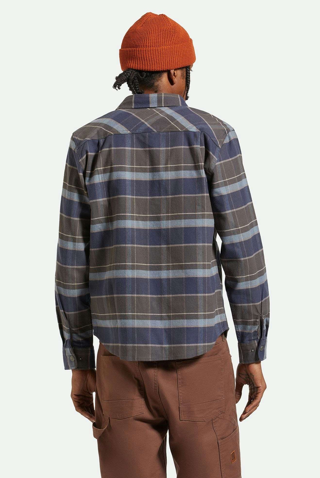 Men's Back Fit Image | Builders Bowery Stretch Water Resistant L/S Flannel - Washed Navy/Black/Coronet Blue