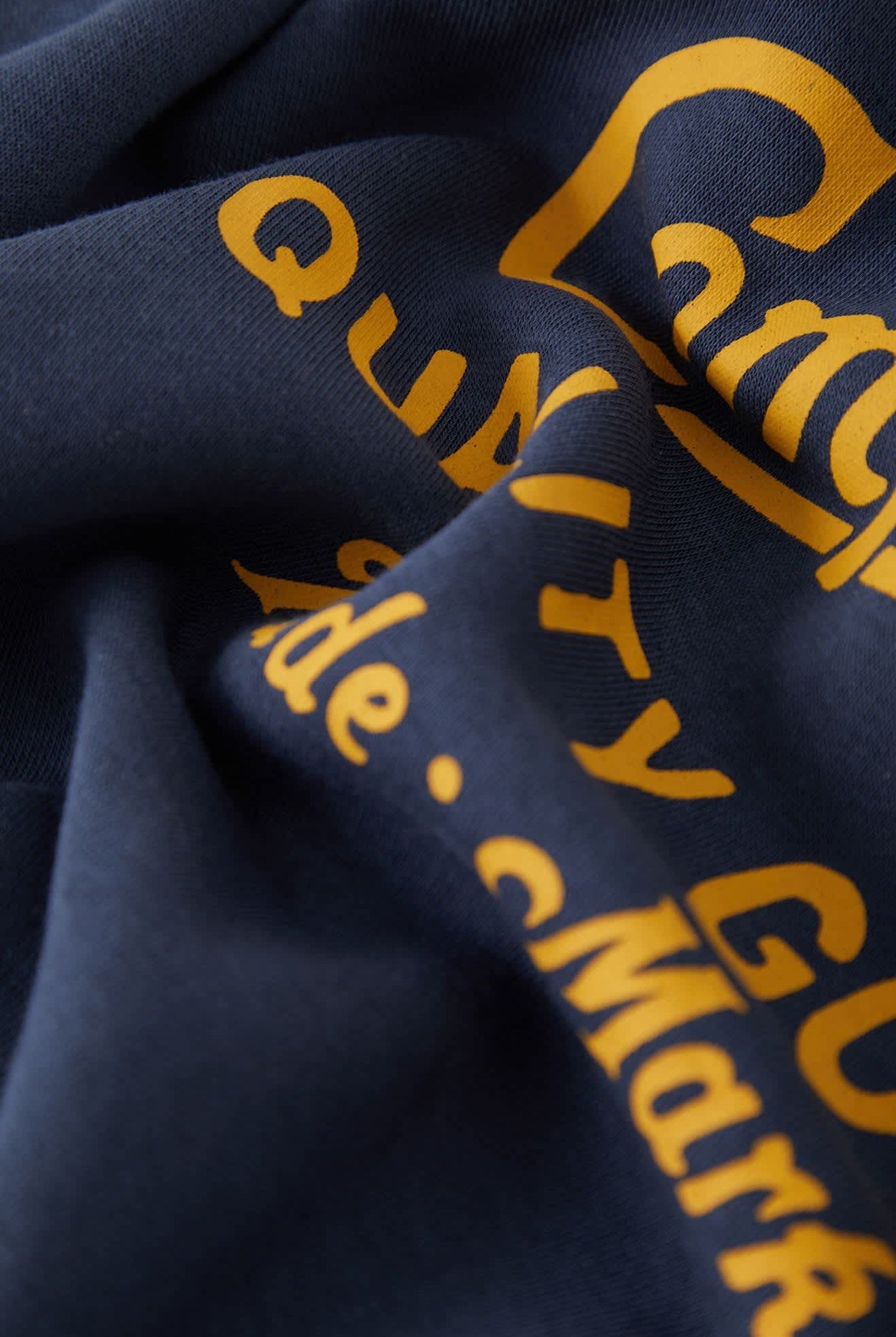 Men's Straton Crew in the color Washed Navy - Additional Laydown image