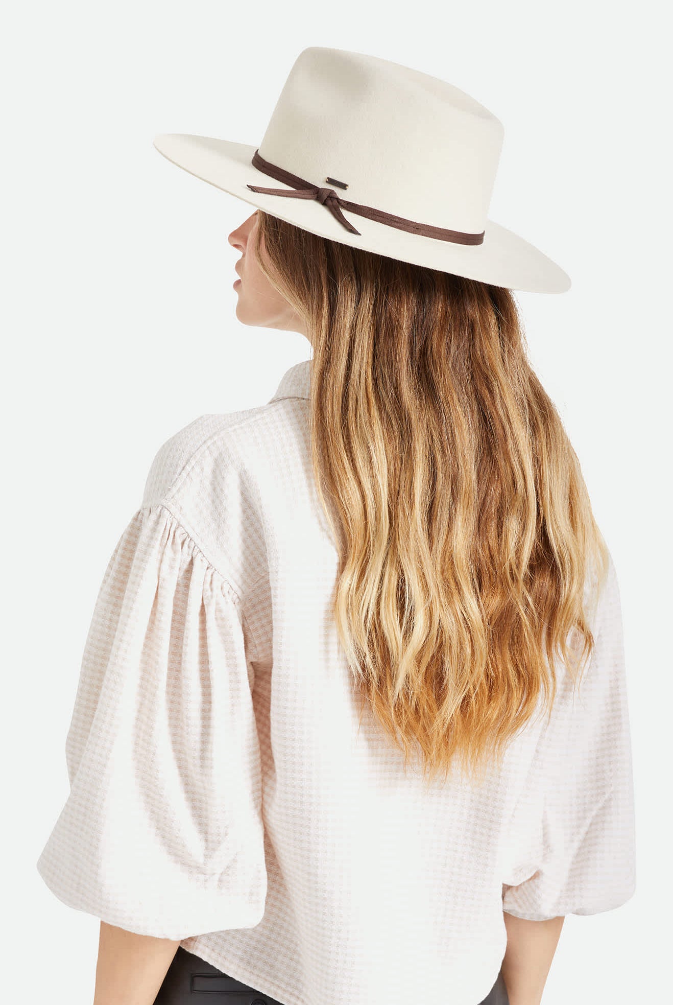 Unisex Cohen Cowboy in the color Dove - Women's Back View