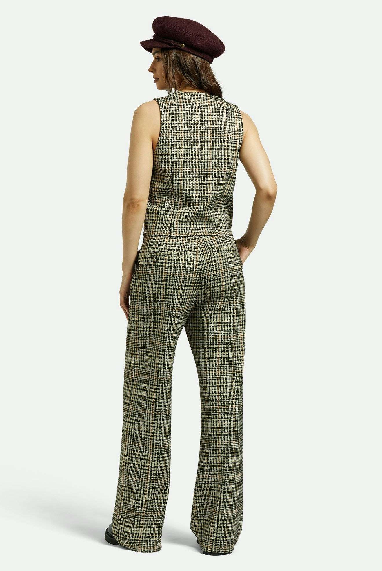 Women's Back Fit Image | Menswear Plaid Leisure Trouser Pant - Winter White/Black Plaid