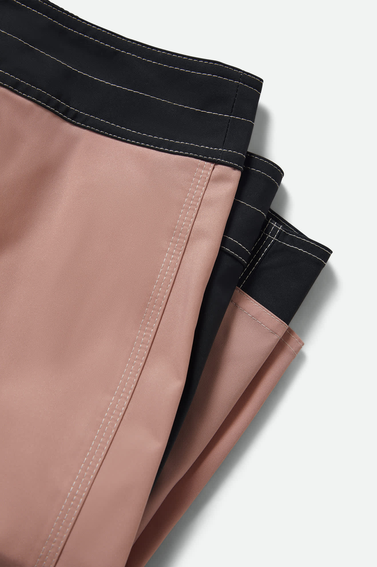 Men's Classic Trunk 17" in the color Black/Silver Pink - Additional Laydown image