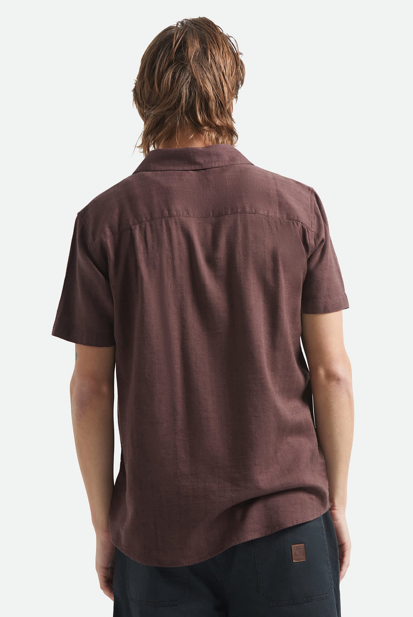 Men's Charter Slub Short Sleeve Shirt in the color Chocolate - Men's Back View