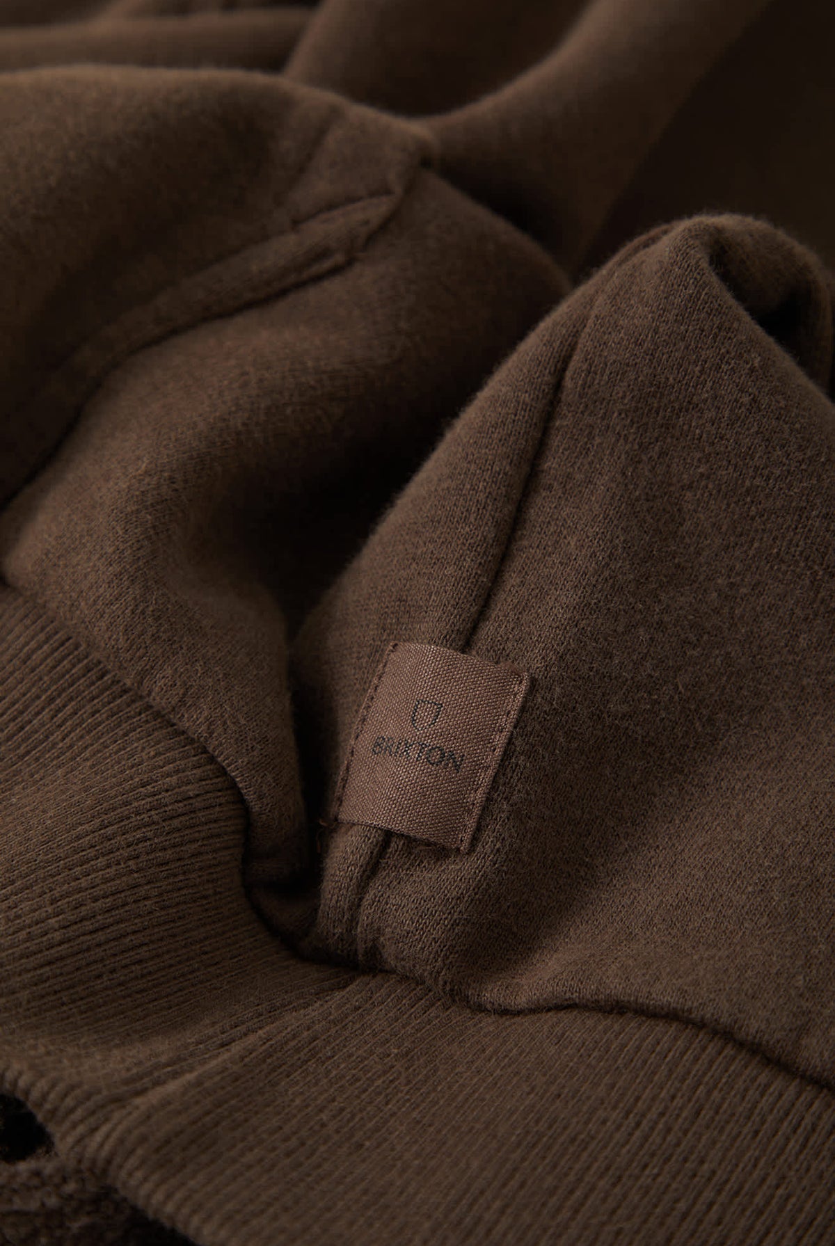 Men's Brixton Baseline Hood Fleece in the color Walnut Brown Vintage Wash - Additional Laydown image