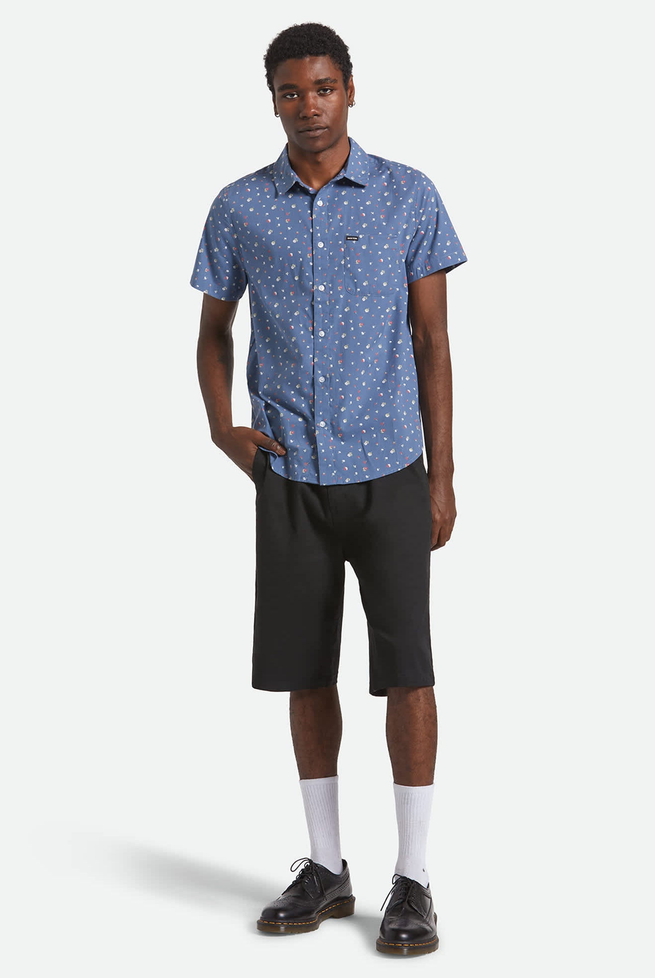 Men's Charter Print S/S Shirt in the color Bering Sea/Micro Floral - Additional Fit image