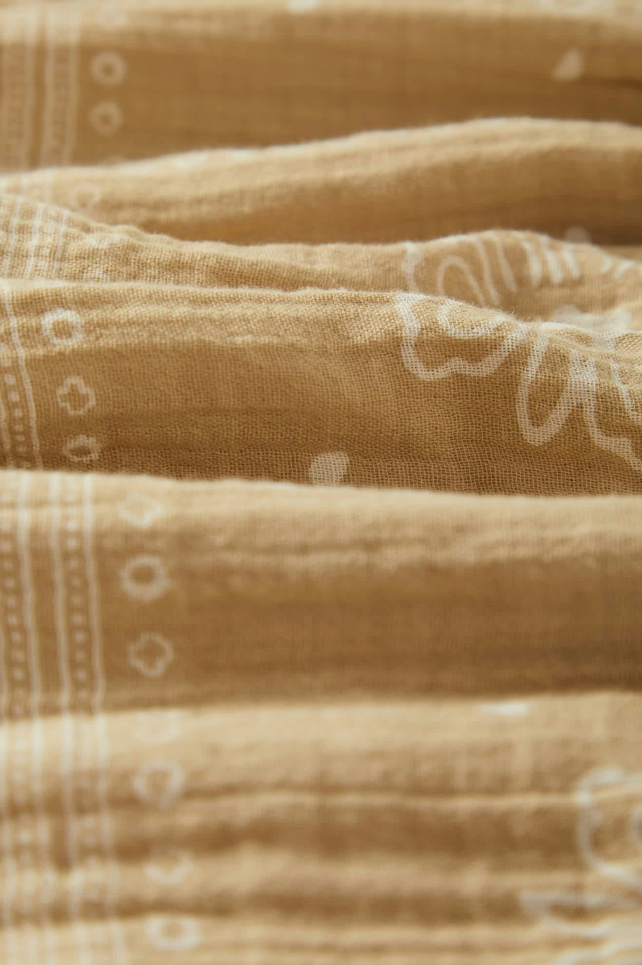 Women's Wandering Short in the color Pale Khaki Bandana - Additional Laydown image