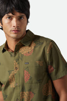 Men's Charter Print S/S Shirt in the color Ivy Green/Painterly Floral - Additional Fit View