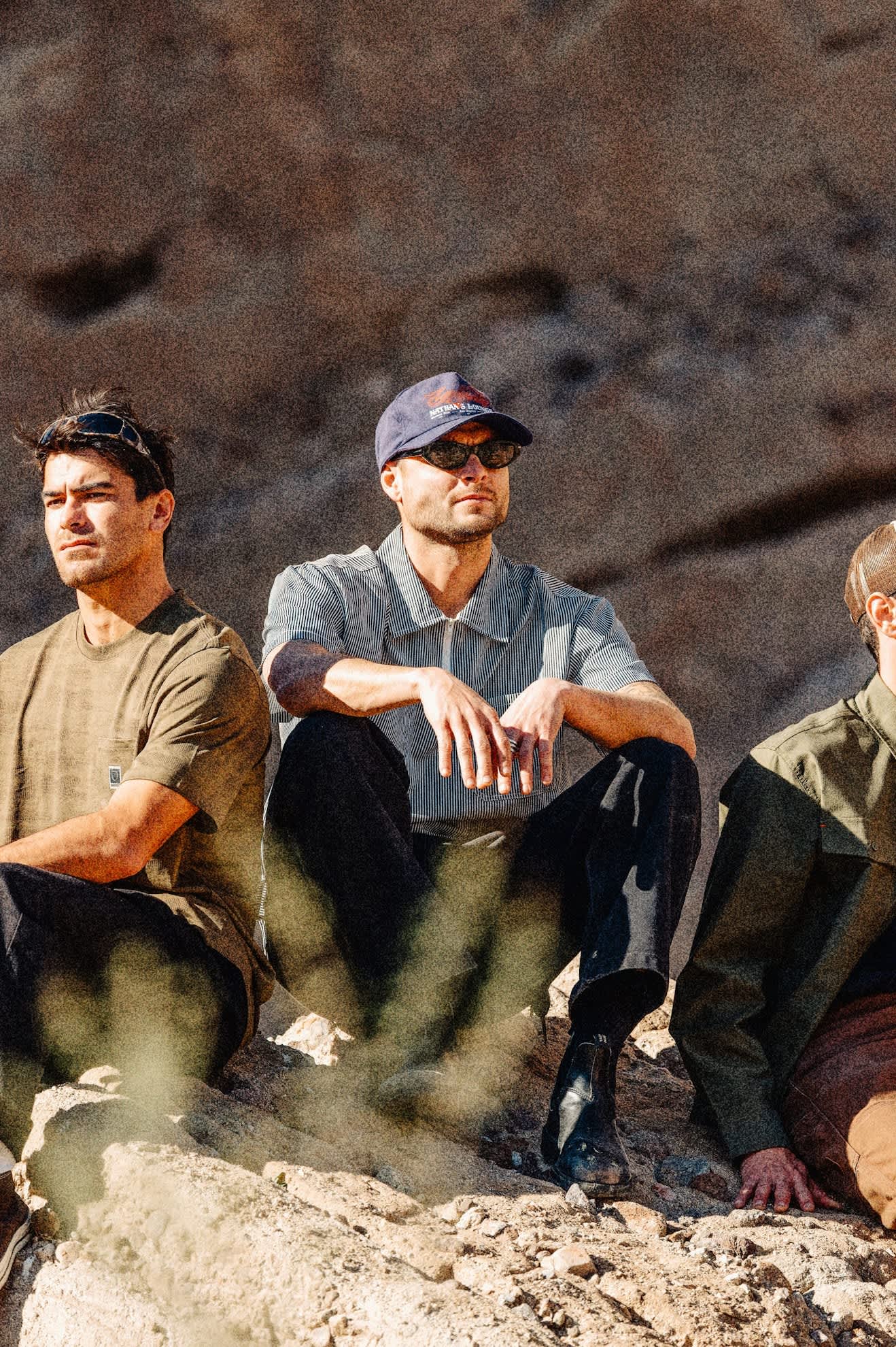 Men's Journey Lightweight 1/2 Zip Cropped Short Sleeve Shirt in the color Navy/White Stripe - Men's Lifestyle image