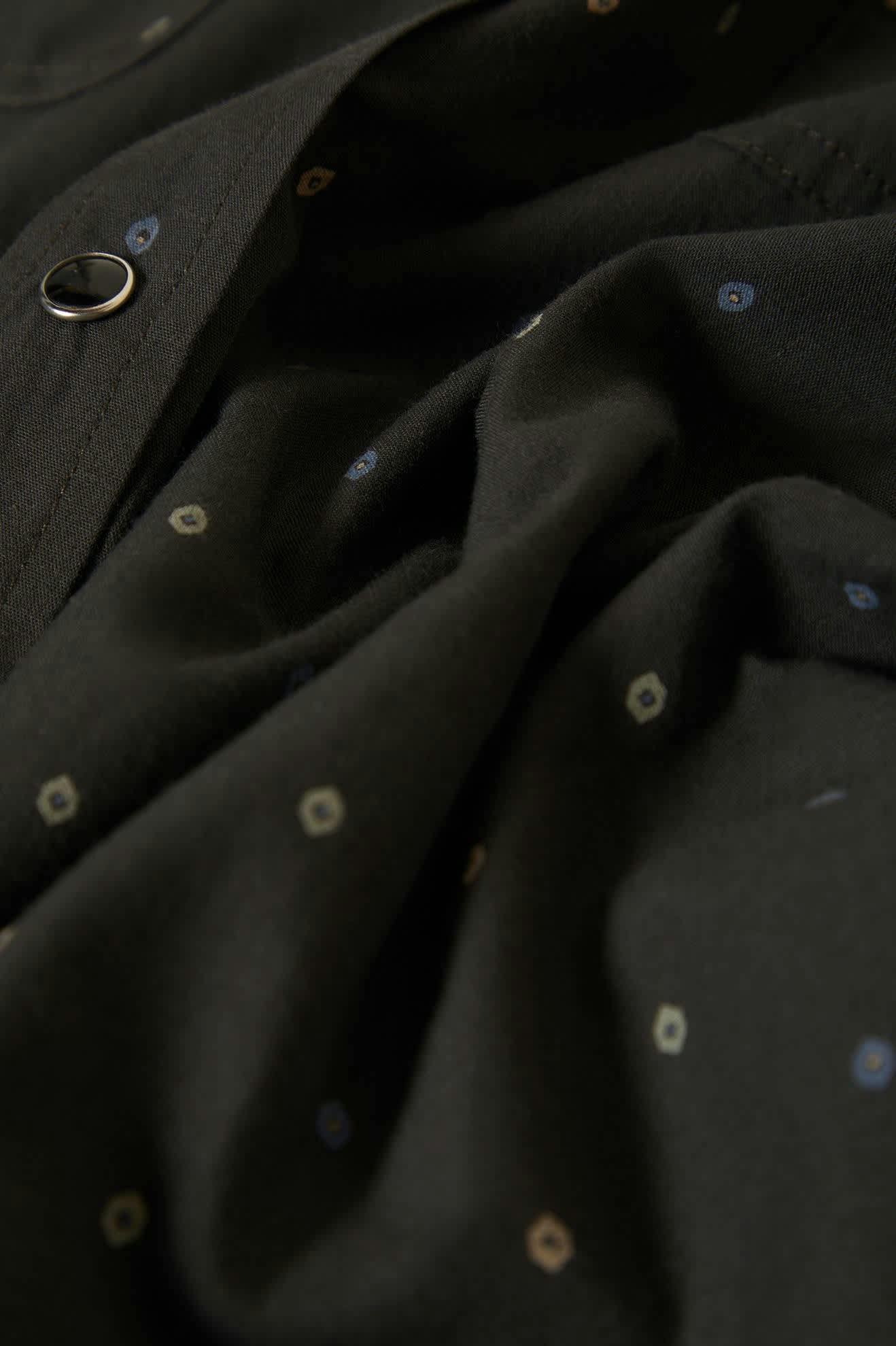 Men's Wayne Western L/S Shirt in the color Asphalt Black - Additional Laydown image