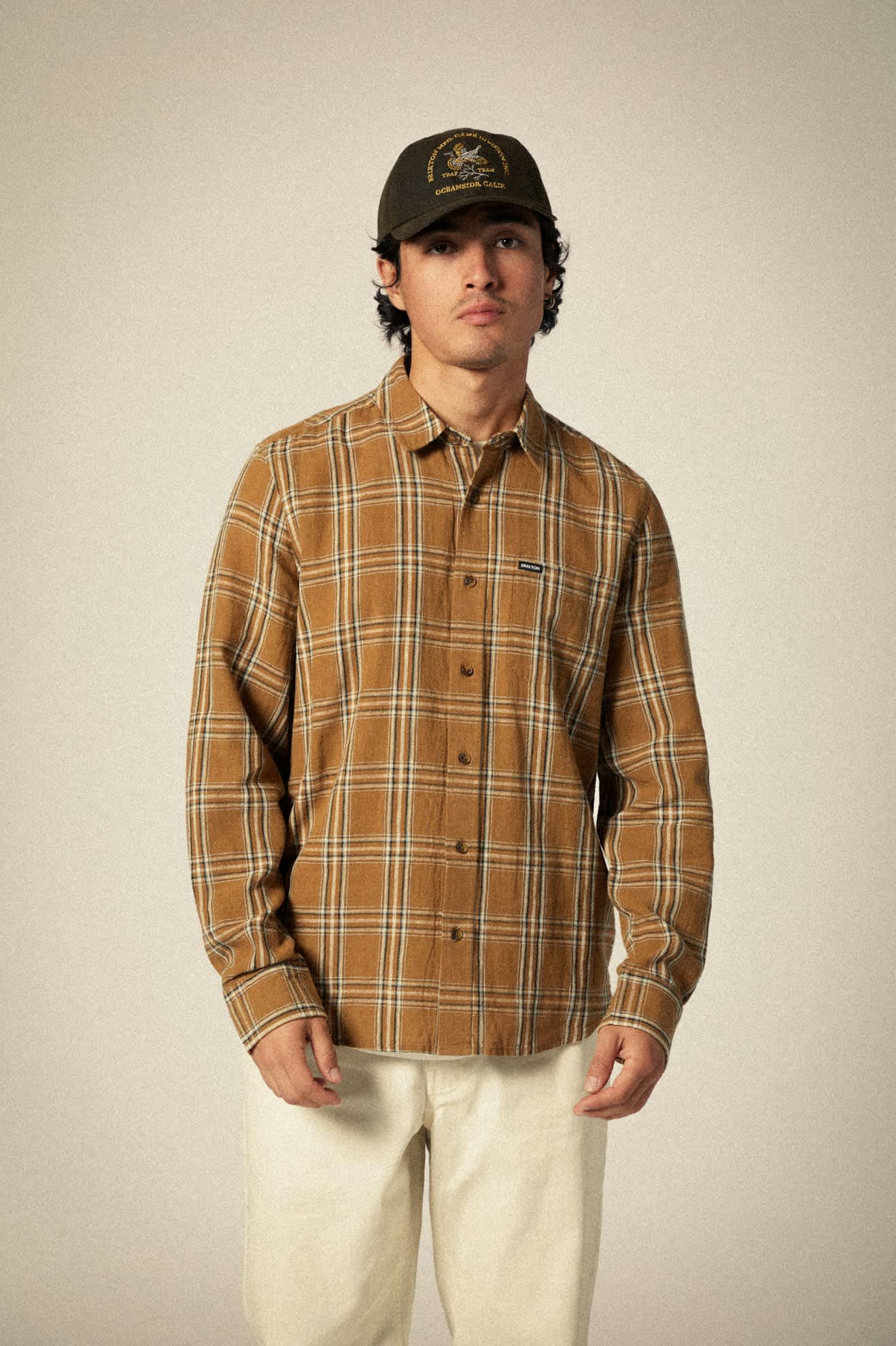 
       Men&#39;s Charter Linen Blend S/S Shirt in the color Washed Copper/Whitecap Plaid - Additional Fit View
     