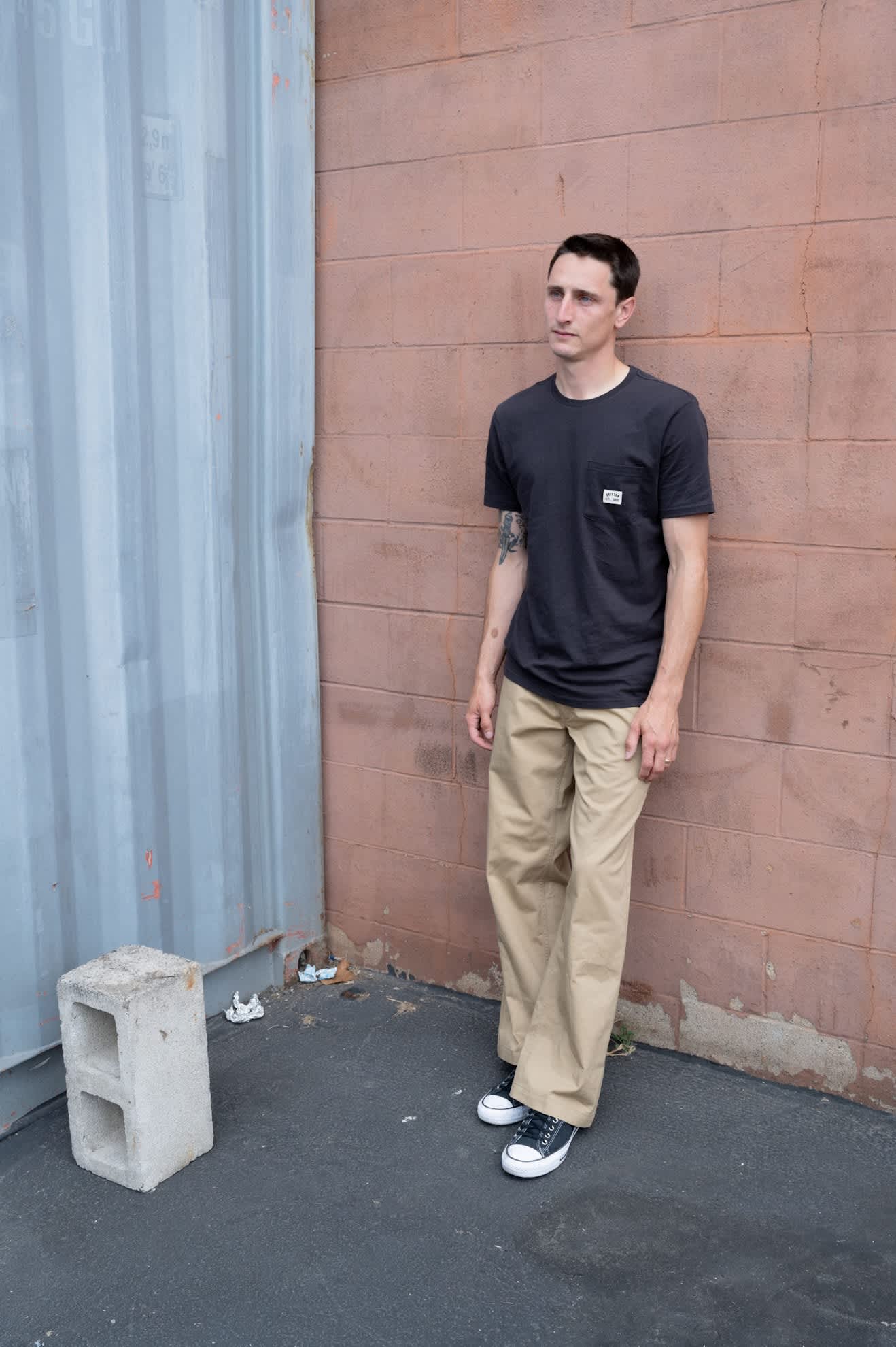 Men's Woodburn Short Sleeve Tailored Pocket T-Shirt in the color Black - Men's Lifestyle image