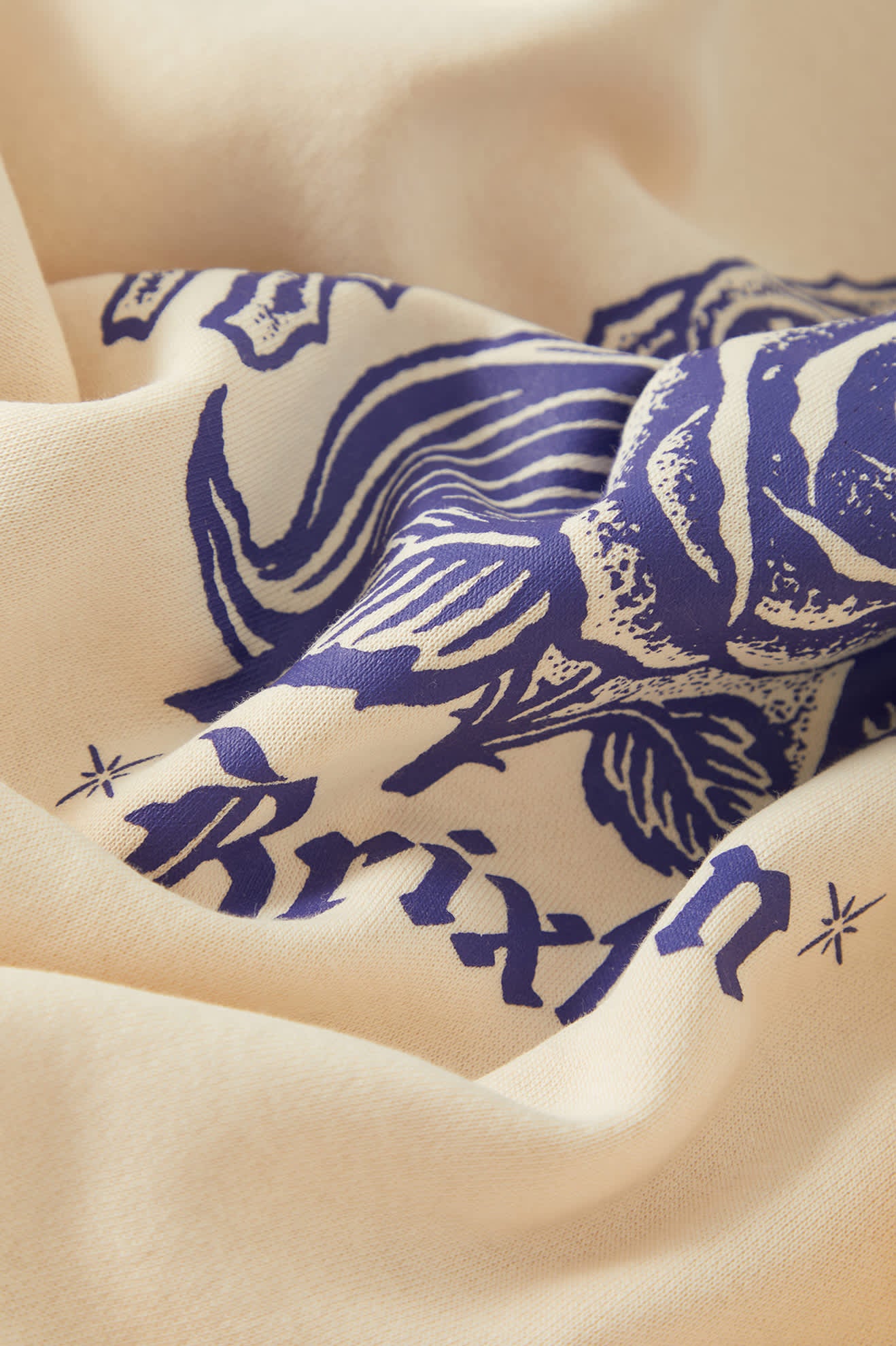 Men's Rosa Crew in the color Whitecap - Additional Laydown image