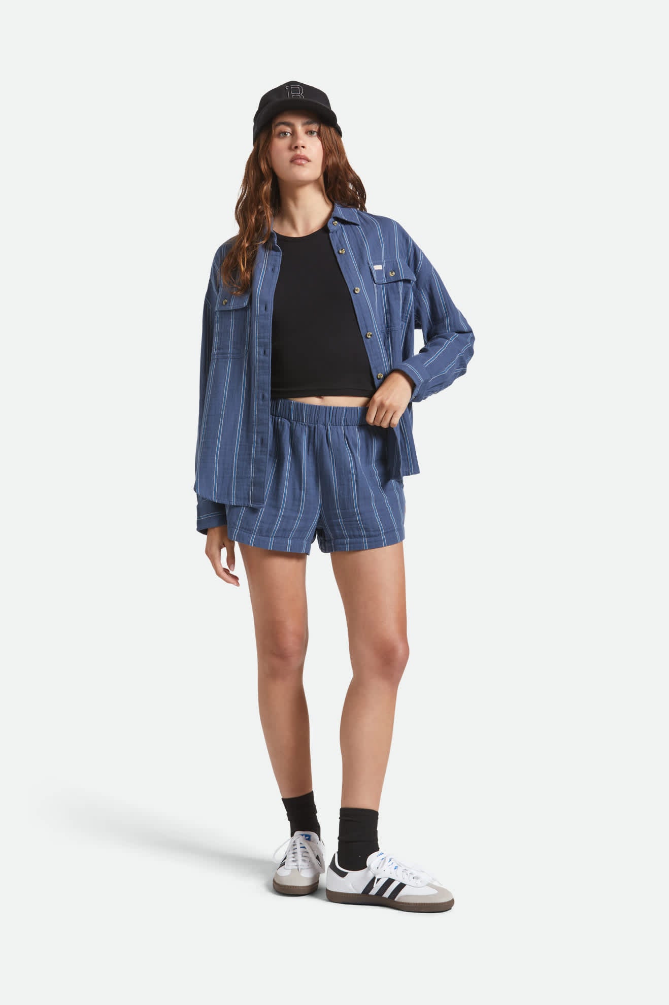 Women's Wandering L/S Overshirt in the color Berring Sea/White - Additional Fit image