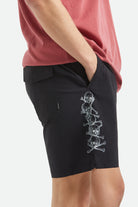 Men's Everyday Stretch Hybrid Short 7" in the color Black/White - Additional Fit image