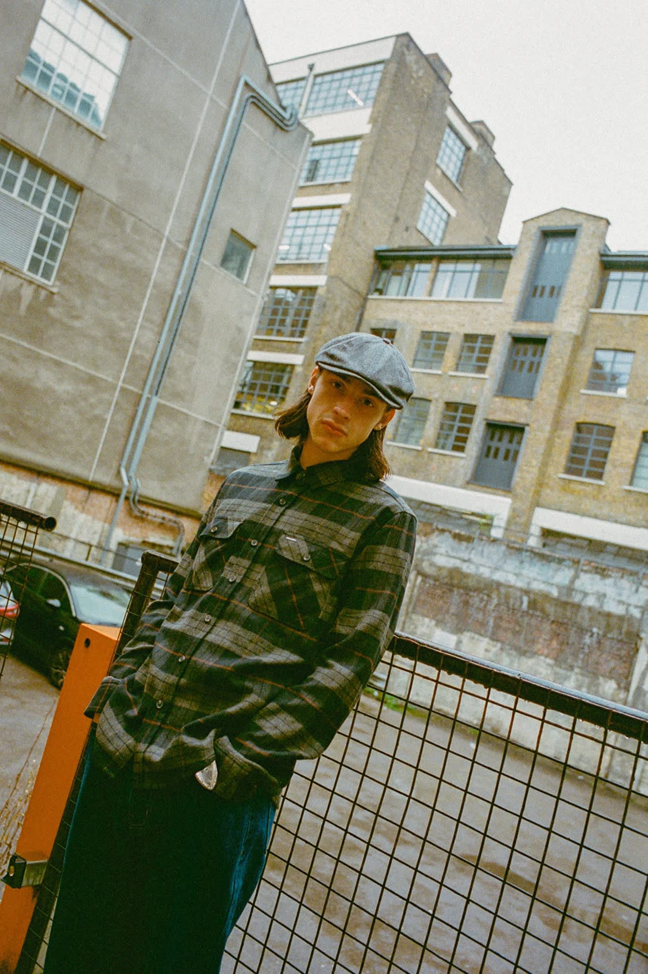 Men's Bowery Flannel in the color Black/Charcoal - Men's Lifestyle image