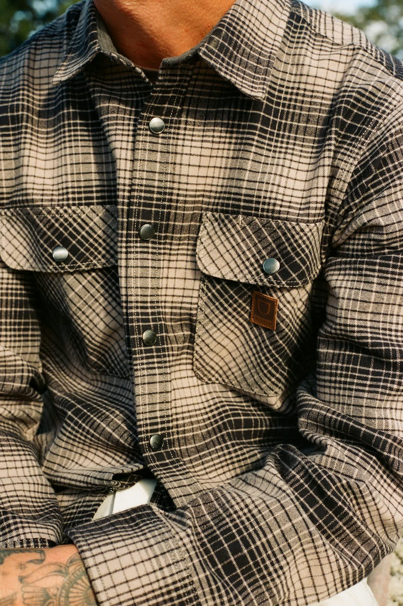 Men's Builders Bowery Stretch Water Resistant L/S Flannel in the color Black/Cinder Grey - Men's Lifestyle image