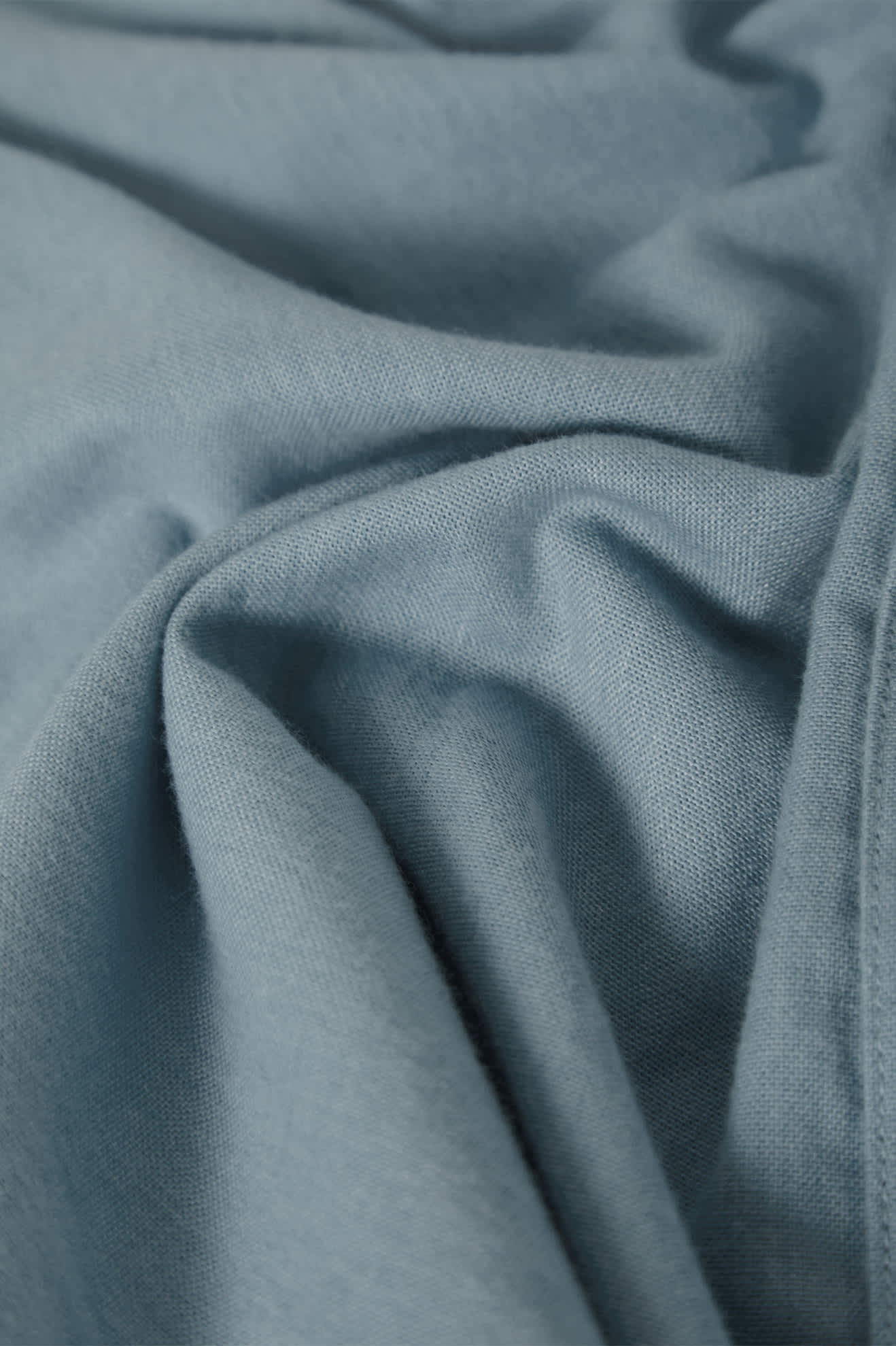 Men's Sanford Oxford Short Sleeve Shirt in the color Blue Aura - Additional Laydown image