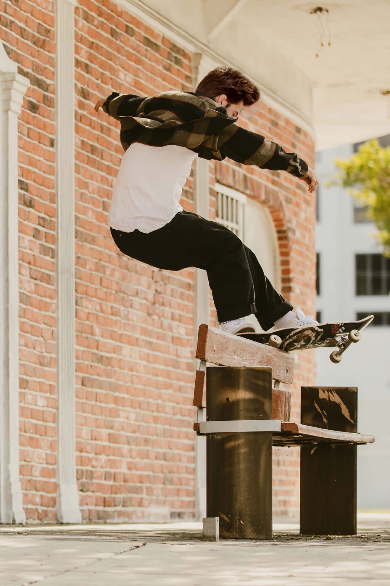 Men's Bowery L/S Flannel in the color Heather Grey/Charcoal - Men's Lifestyle image