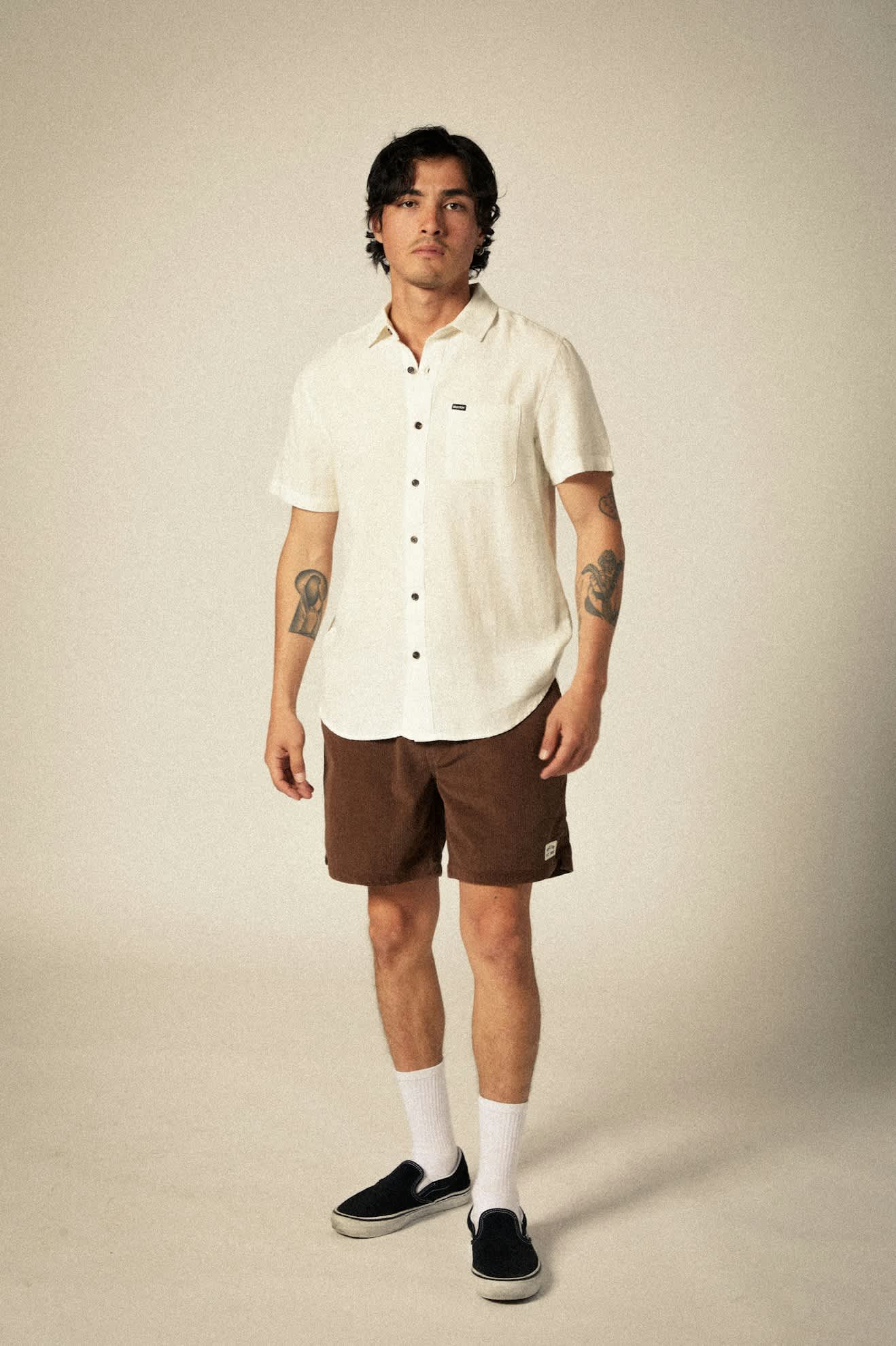 
       Men&#39;s Charter Organic Cotton Linen Blend S/S Shirt in the color Egret White - Additional Fit image
     