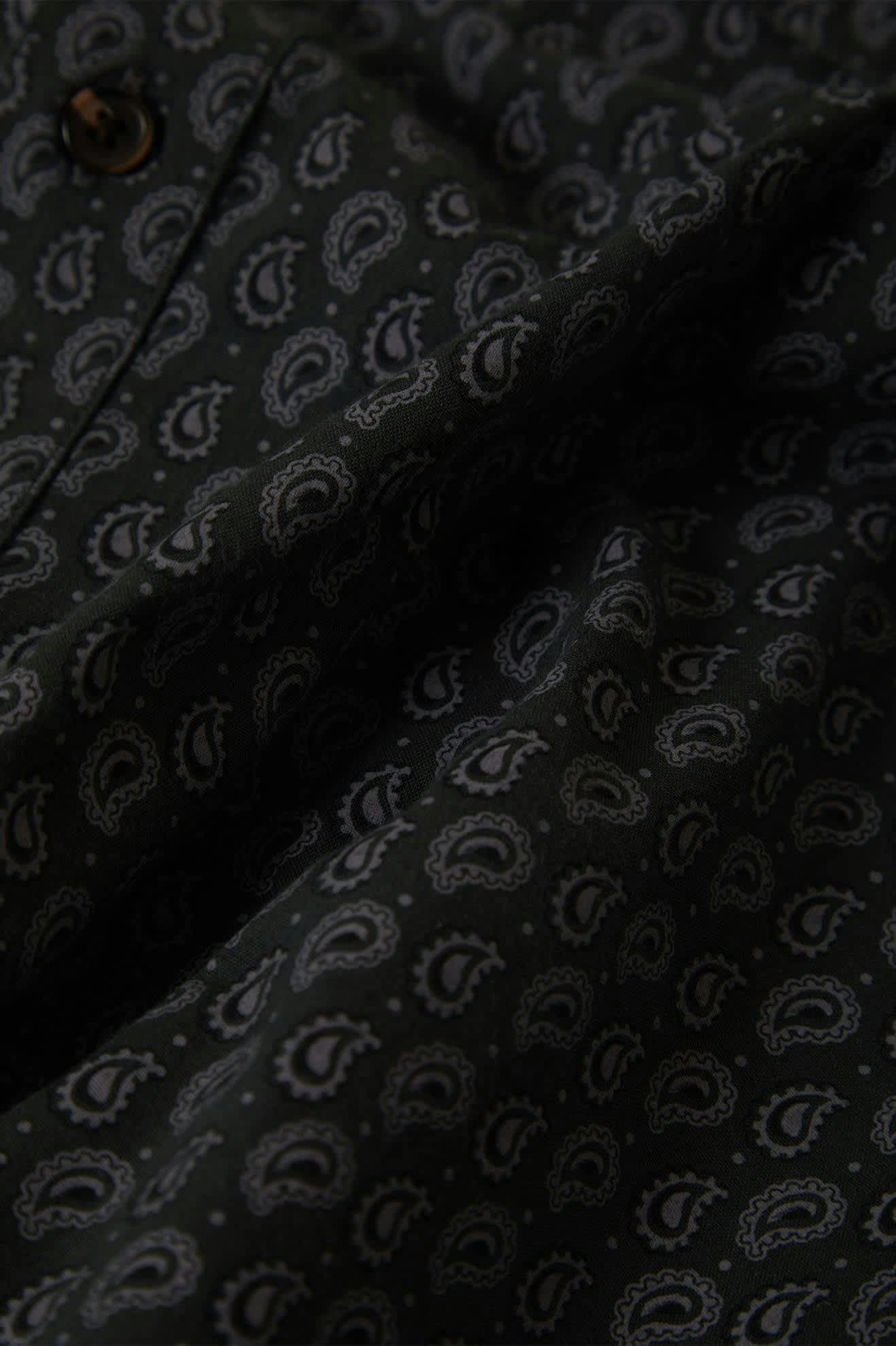 
       Men&#39;s Charter Print S/S Shirt in the color Washed Black/Paisley - Additional Laydown image
     